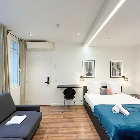 Διαμέρισμα Urbanflat 202 - Confortable Pour 4 Au Centre De