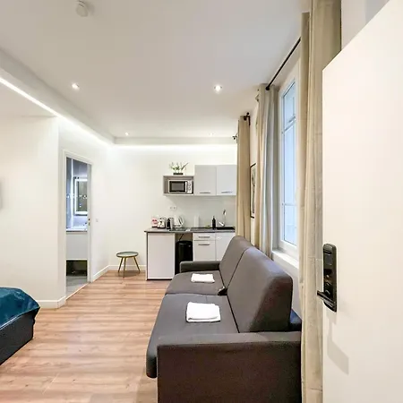 Διαμέρισμα Urbanflat 202 - Confortable Pour 4 Au Centre De